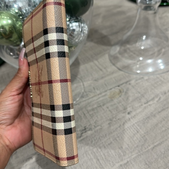 Burberry Wallet - Picture 7 of 10
